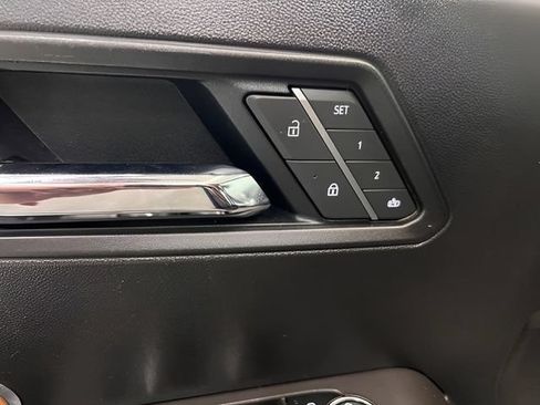 Certified 2025 GMC Canyon Denali AWD/4WD image 12