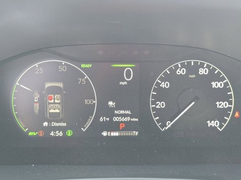 Used 2025 Honda CR-V Sport Touring image 28