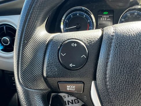 Used 2018 Toyota Corolla LE FWD image 20