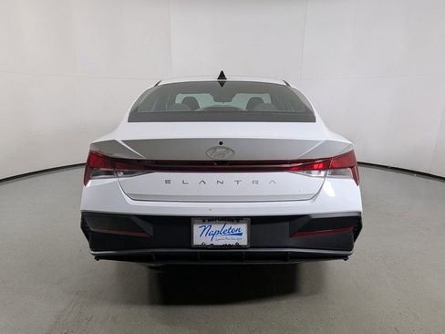 New 2026 Hyundai Elantra SE image 6