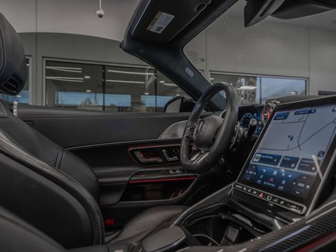 Used 2022 Mercedes-Benz SL 55 AMG 4MATIC image 19