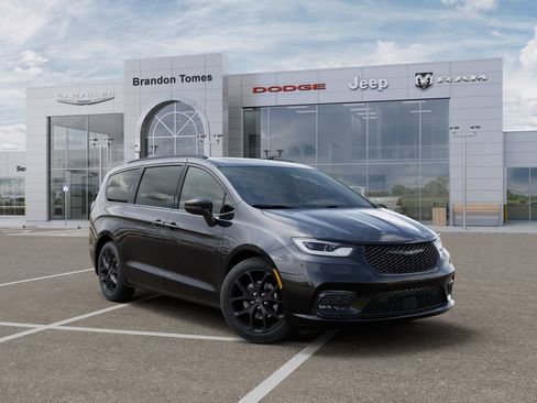 New 2026 Chrysler Pacifica Limited w/ S Appearance Package FWD image 5