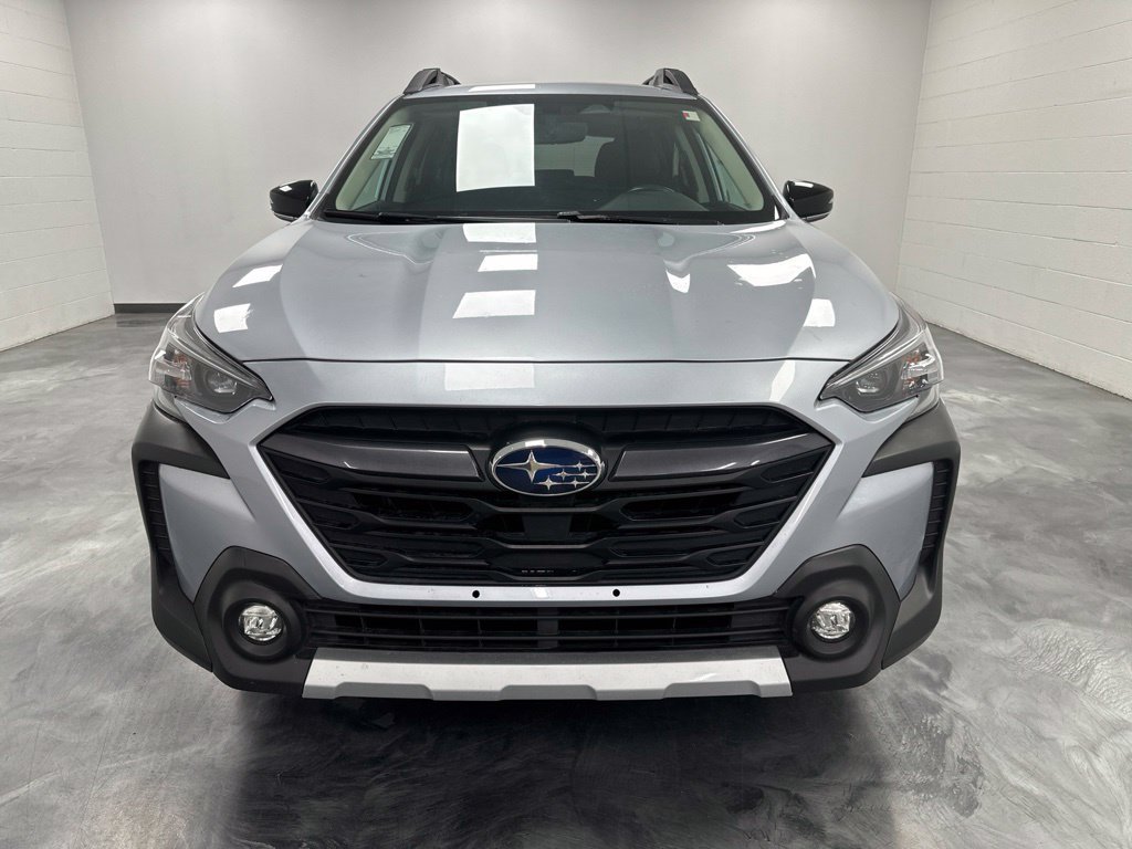 Used 2024 Subaru Outback Limited AWD/4WD image 2