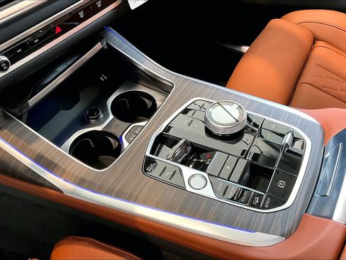 New 2027 BMW X7 xDrive40i w/ Executive Package AWD/4WD image 8