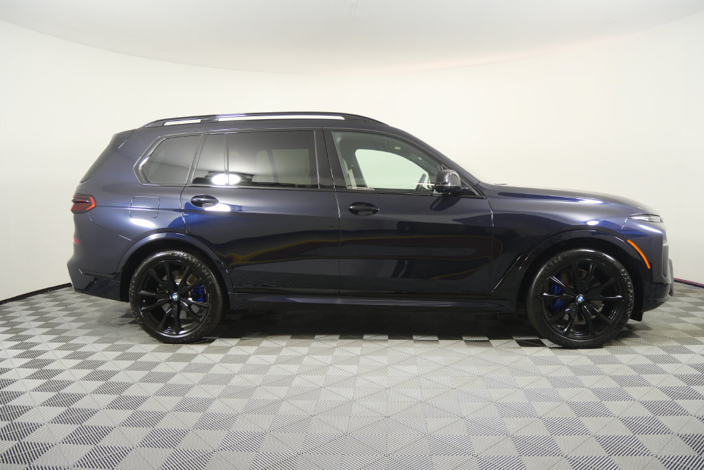 Certified 2026 BMW X7 M60i AWD/4WD image 3