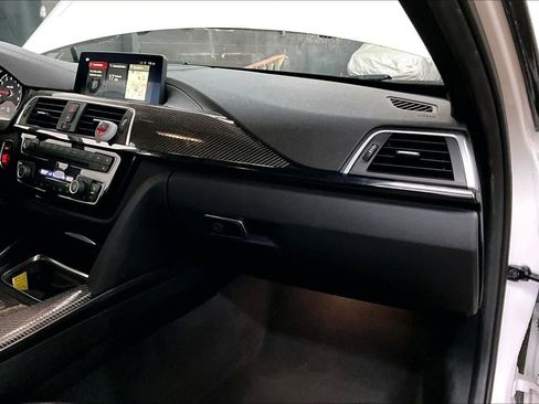 Used 2018 BMW M3 image 18