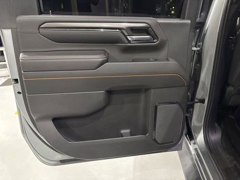 Used 2024 GMC Sierra 2500 AT4 w/ Technology Package image 25