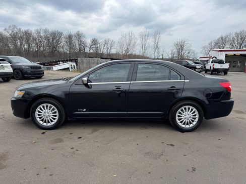Used 2009 Lincoln MKZ image 2