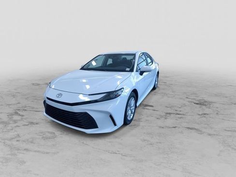 Used 2026 Toyota Camry LE FWD image 6