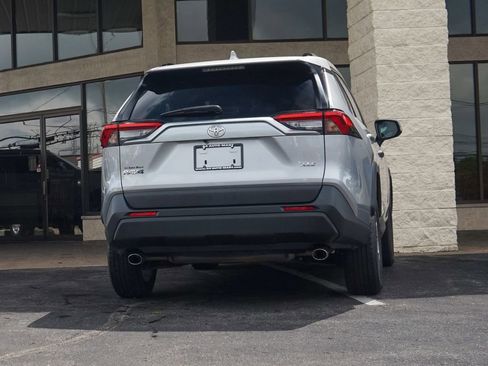 Used 2024 Toyota RAV4 XLE FWD image 3