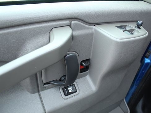 Used 2019 Chevrolet Express 3500 LS image 13