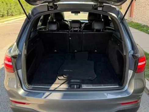 Used 2019 Mercedes-Benz GLC 300 4MATIC image 10
