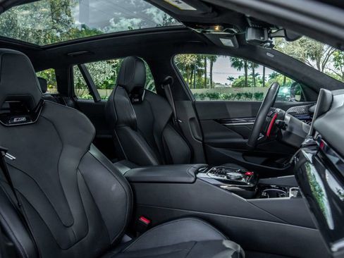 Used 2025 BMW M5 Touring image 26