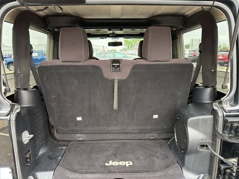 Used 2014 Jeep Wrangler Sahara w/ Connectivity Group AWD/4WD image 9