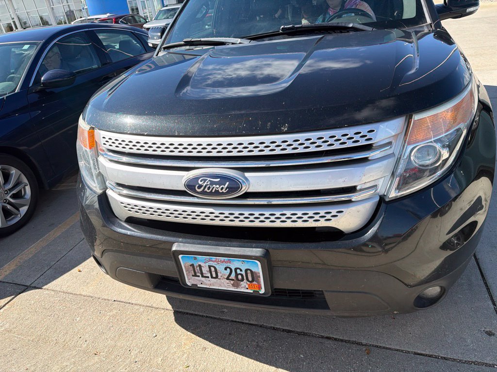 Used 2014 Ford Explorer XLT w/ Equipment Group 202A AWD/4WD image 10