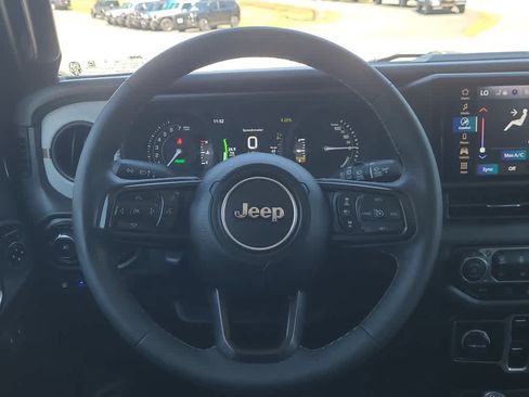 Used 2024 Jeep Wrangler Unlimited w/ Convenience Group AWD/4WD image 9