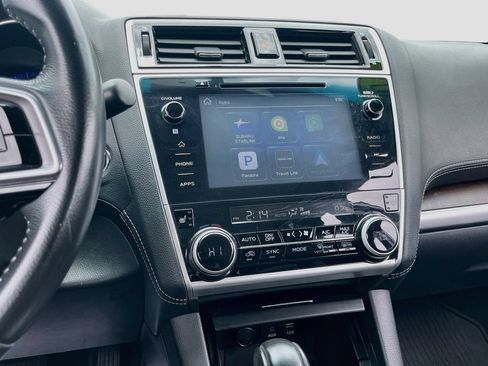 Used 2018 Subaru Outback 2.5i Limited AWD/4WD image 14