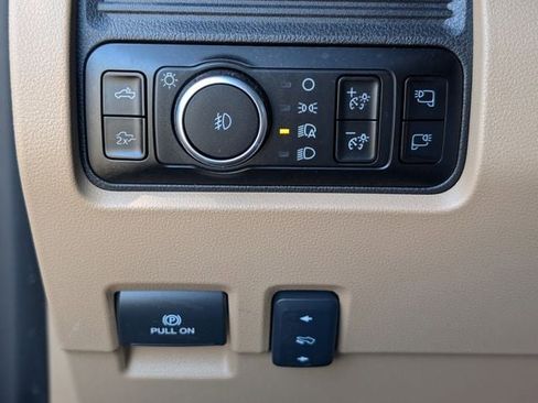 Used 2025 Ford F250 Lariat w/ Chrome Package image 20