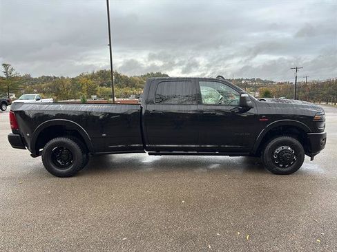 Used 2025 RAM 3500 Limited image 5