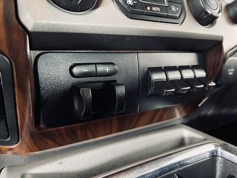 Used 2015 Ford F350 Lariat w/ Lariat Ultimate Package image 27