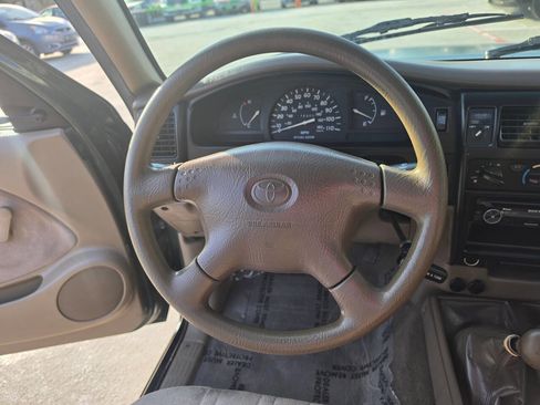 Used 2001 Toyota Tacoma 2WD Regular Cab image 29
