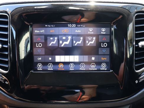 Used 2020 Jeep Compass Latitude FWD image 47