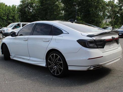 Used 2019 Honda Accord Sport image 3