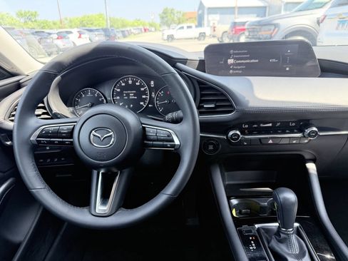 Used 2024 MAZDA MAZDA3 s FWD image 10