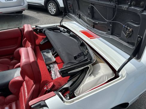 Used 1991 Chevrolet Corvette Convertible RWD image 20