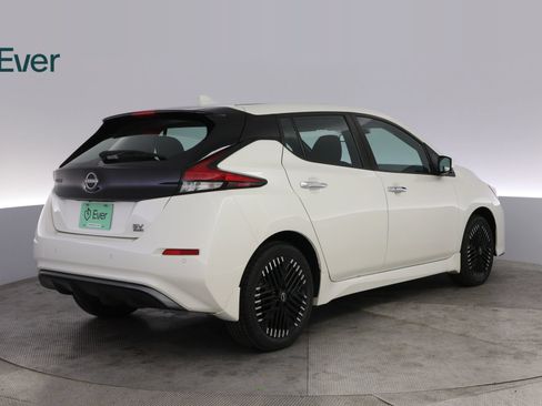 Used 2024 Nissan Leaf SV Plus FWD image 3