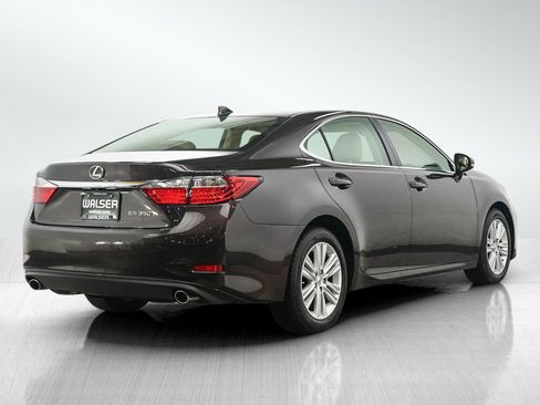 Used 2015 Lexus ES 350 w/ Premium Package FWD image 5