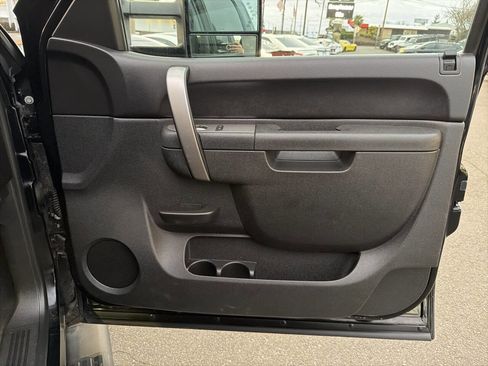 Used 2011 Chevrolet Silverado 2500 LT w/ Interior Plus Package image 19