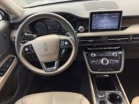 Used 2020 Lincoln Corsair Reserve w/ Equipment Group 201A image 8