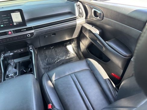 Certified 2024 Kia Sorento S FWD image 14