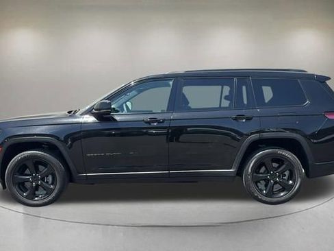 Used 2023 Jeep Grand Cherokee L Laredo AWD/4WD image 5