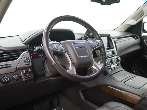 Used 2019 GMC Yukon XL Denali w/ Denali Ultimate Package AWD/4WD image 29