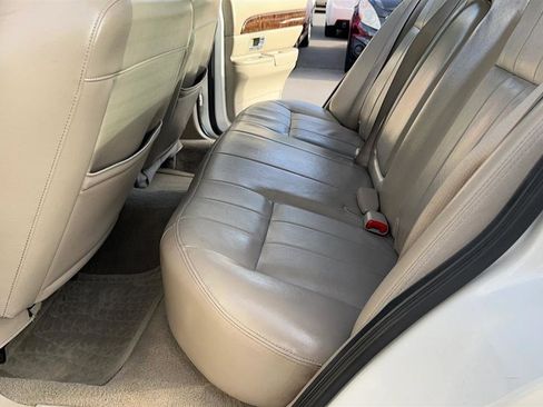 Used 2011 Mercury Grand Marquis LS RWD image 25