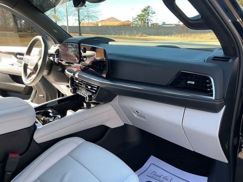 Used 2026 Chevrolet Tahoe Premier image 24