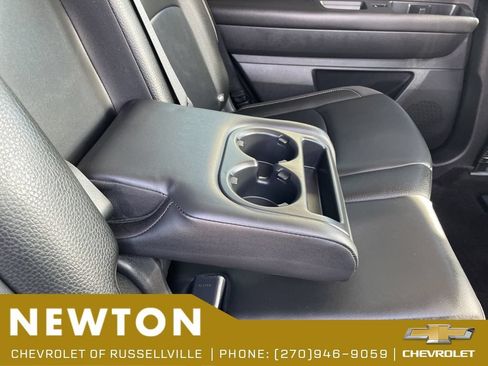 Used 2025 Nissan Pathfinder SL AWD/4WD image 35