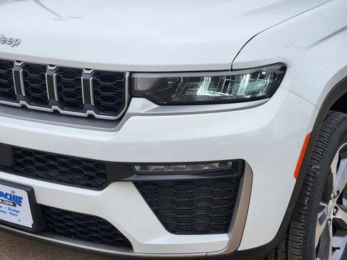 New 2026 Jeep Grand Cherokee Limited AWD/4WD image 5