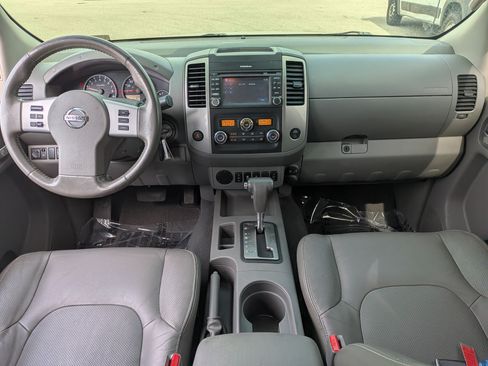 Used 2019 Nissan Frontier SL RWD image 15