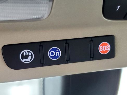 Used 2018 Buick Envision Essence image 17