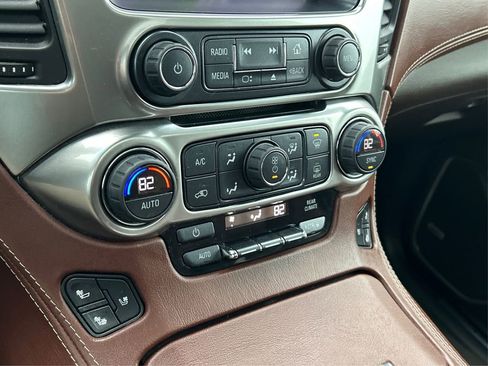Used 2018 Chevrolet Suburban Premier image 31
