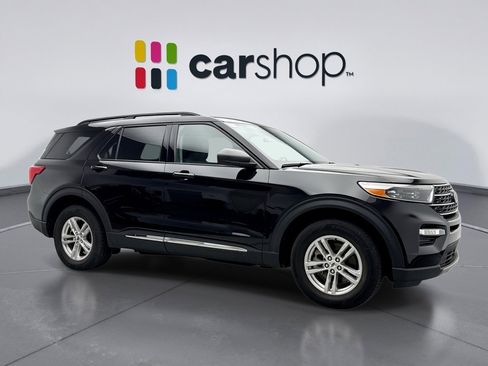 Used 2022 Ford Explorer XLT w/ Equipment Group 202A image 7