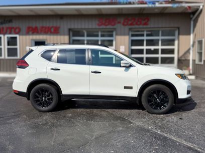 Used 2017 Nissan Rogue SV