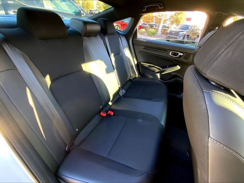 Used 2022 Honda Civic Sport image 18