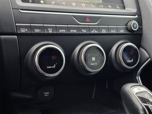 Used 2018 Jaguar E-PACE S image 24