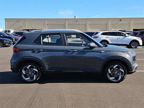 New 2026 Hyundai Venue SEL image 4