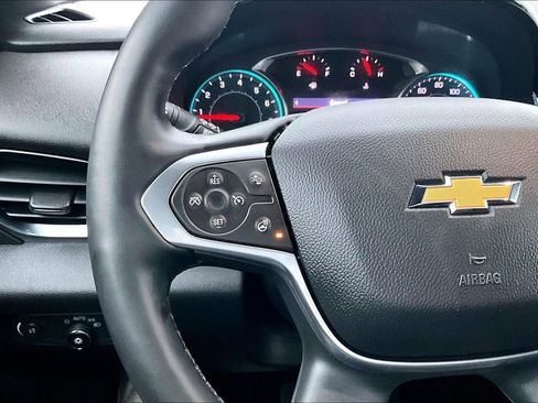 Used 2023 Chevrolet Traverse LT image 13