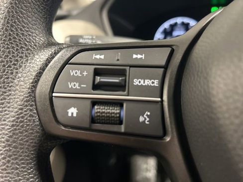 Certified 2025 Honda HR-V LX image 27